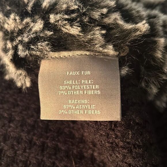 Bagatelle Faux Fur Gray Vest - Picture 5 of 5